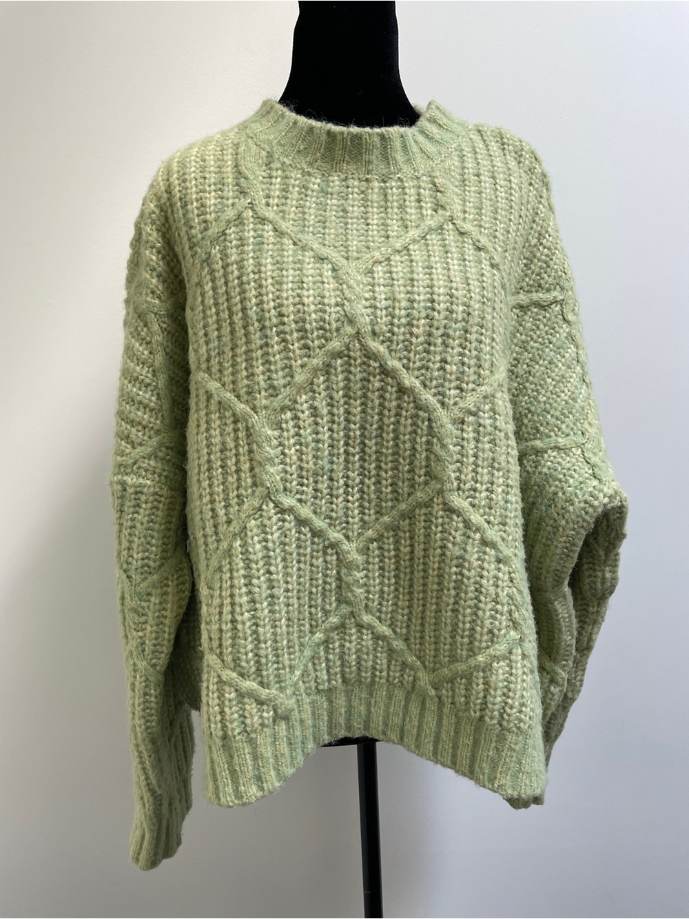 THANNE Australia Oversized Wool Blend Cable Knit Sweater size M